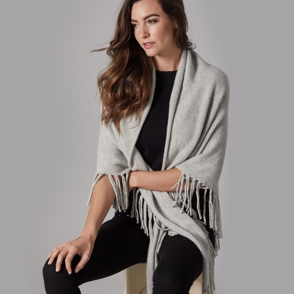 Cashmere Blend Fringed Wrap Scarf in Grey